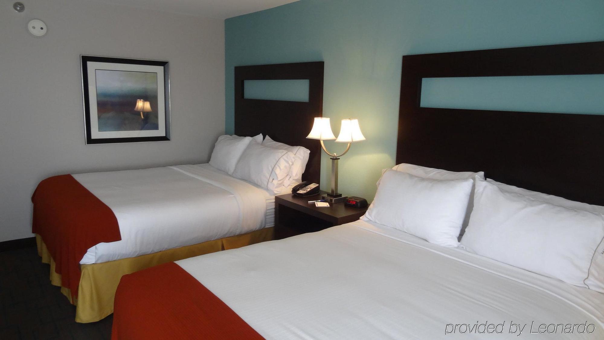 Holiday Inn Express Hotel Kansas City - Bonner Springs By Ihg Extérieur photo